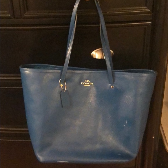 Coach tote and matching wristlet - Picture 2 of 5